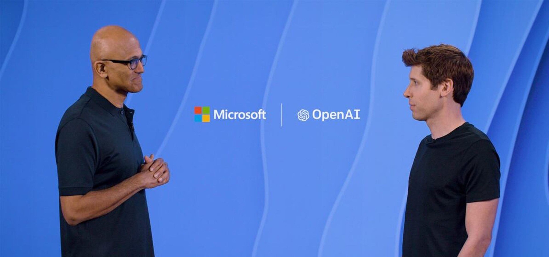 Sam Altman, CEO de OpenAI, con Satya Nadella, CEO de Microsoft